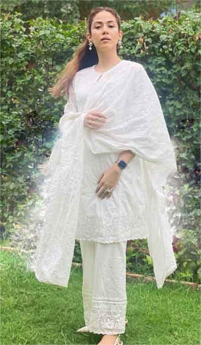 Mira Rajput’s Traditional Summer Look: A Perfect Blend of Elegance and Comfort
